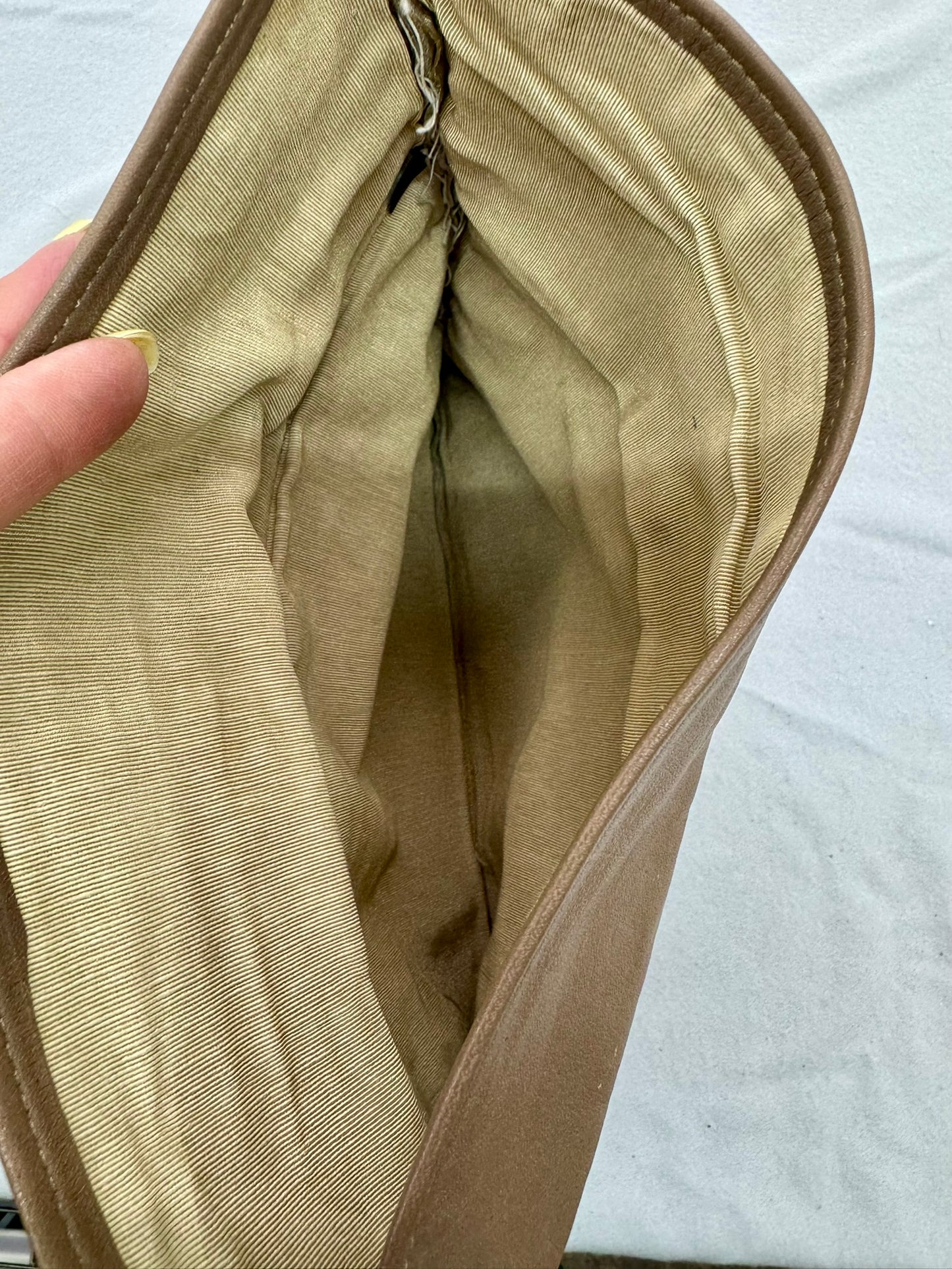 Tan Fold Over Clutch – Secondhand Bag for Upcycling or Everyday Use