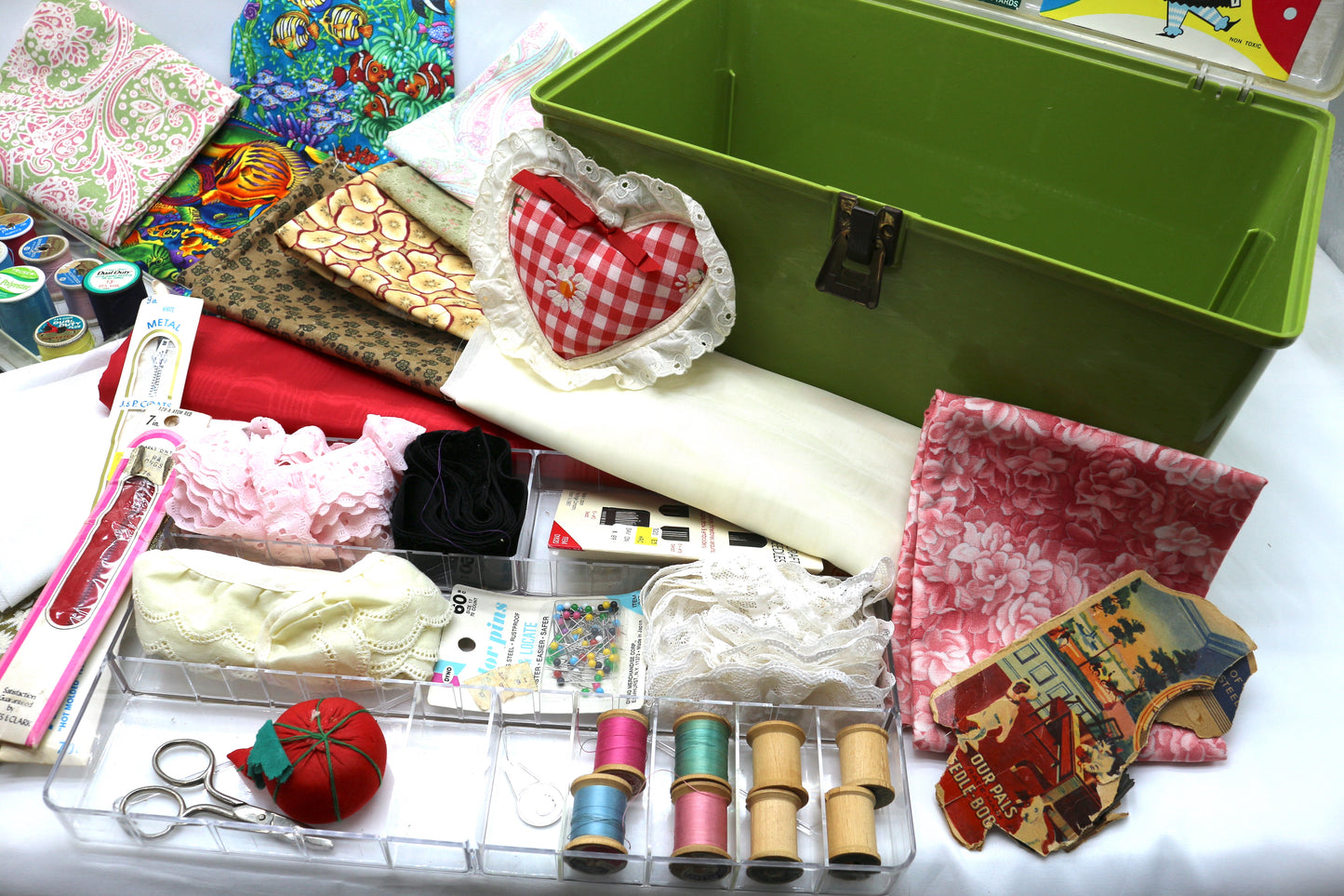 1970s Avocado Green Sewing Starter Box – Curated Vintage Fabrics & Supplies