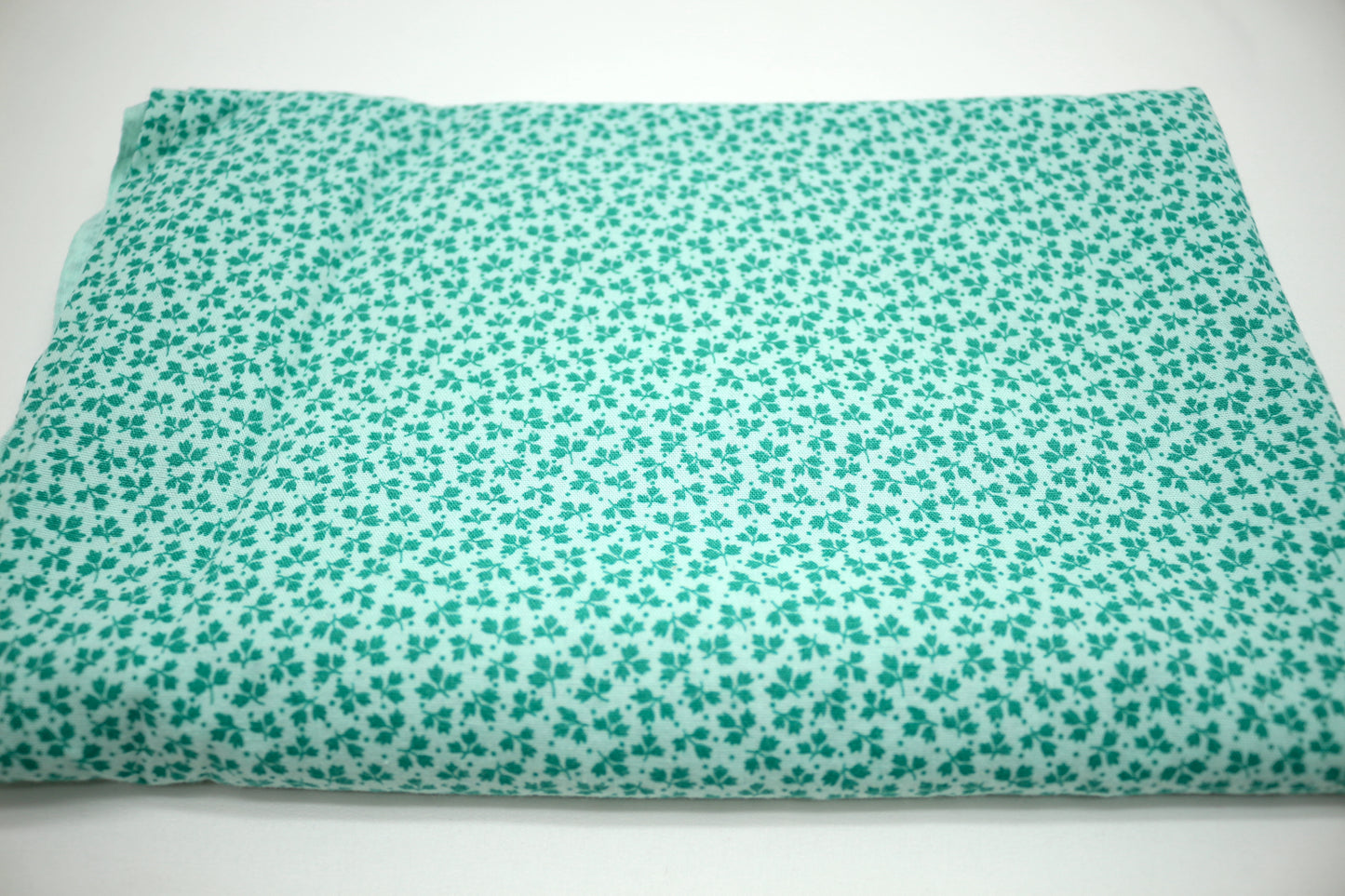 Garden Green Holly Cotton Fabric | 44" x 1 Yard | Festive Print