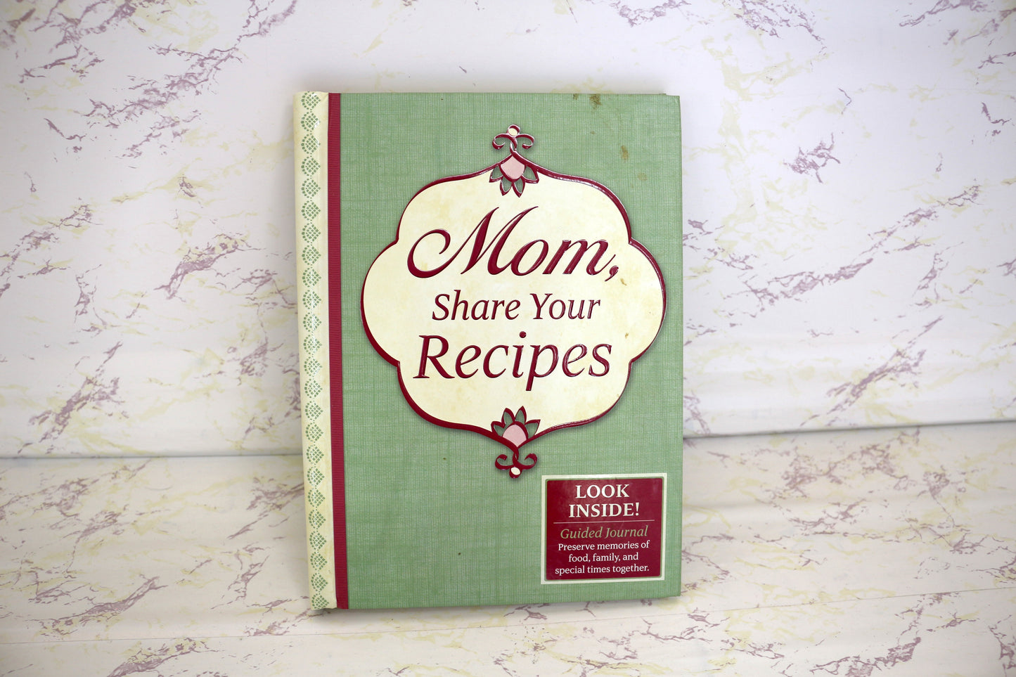 Mom Share your Recipes Book – Culinary Delights & Inspiring Graphics!