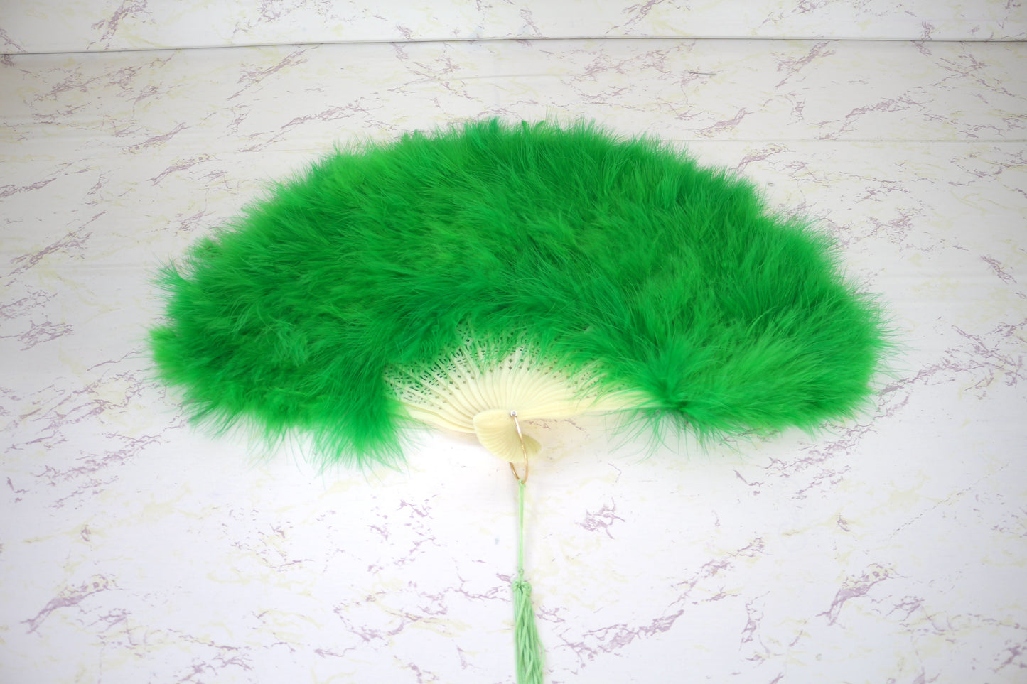 Handmade Feathered Fans – Vintage-Inspired Elegance for Every Occasion!