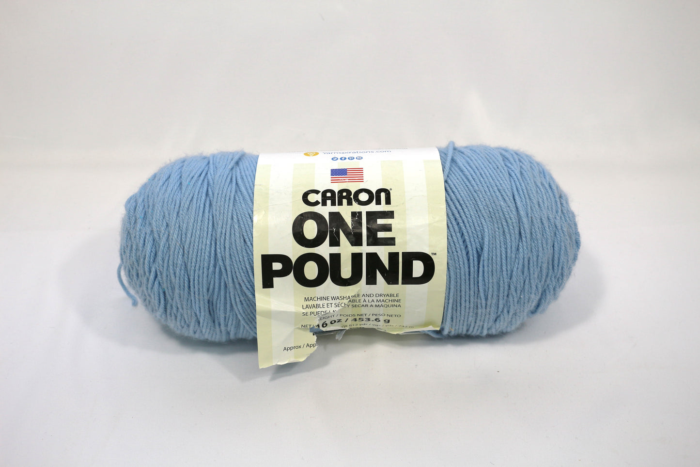 One-Pound Skein of Sky Blue Yarn – Perfect for Big Projects