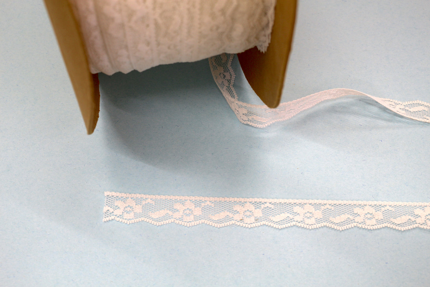 ✨ Delicate 0.75" Trim – Timeless Elegance for Sewing & Crafts! ✨
