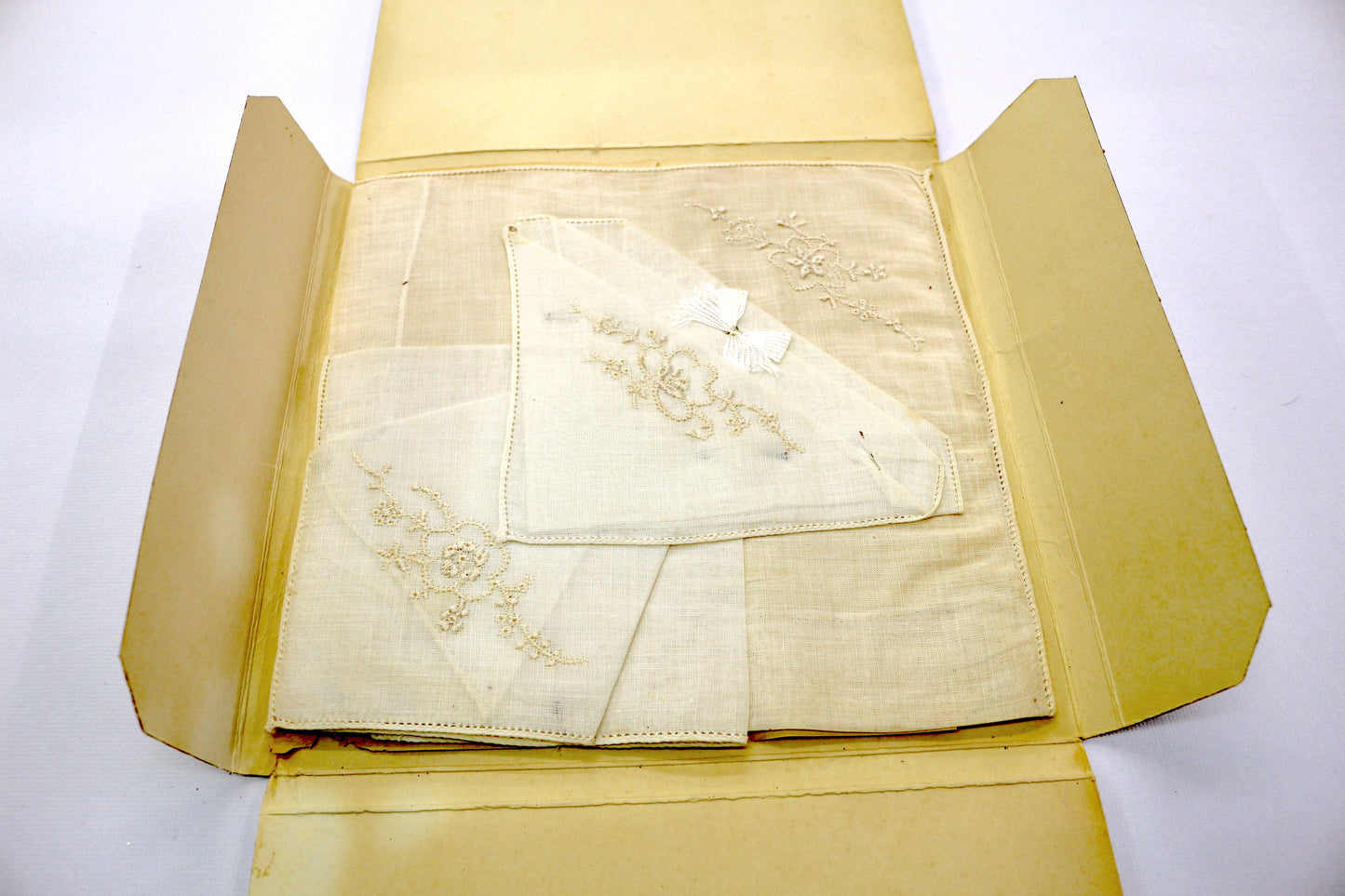 Vintage Paragon Linens Handkerchief Set – In Original Packaging