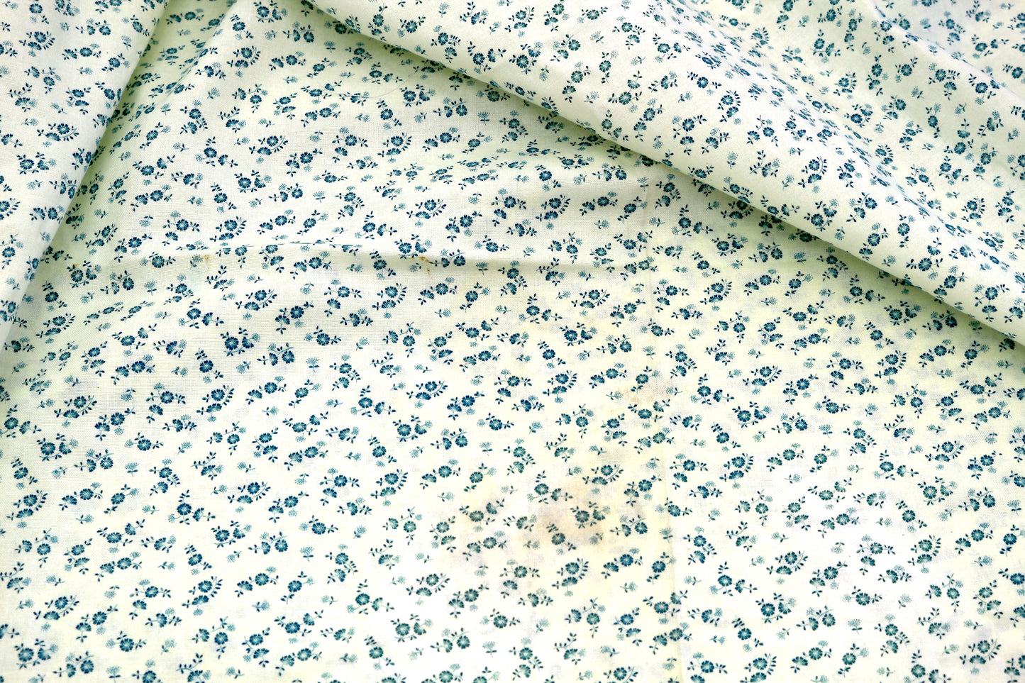 Antique White Fabric with Blue Flowers – Slightly Flawed – 44"x 1.75 yds