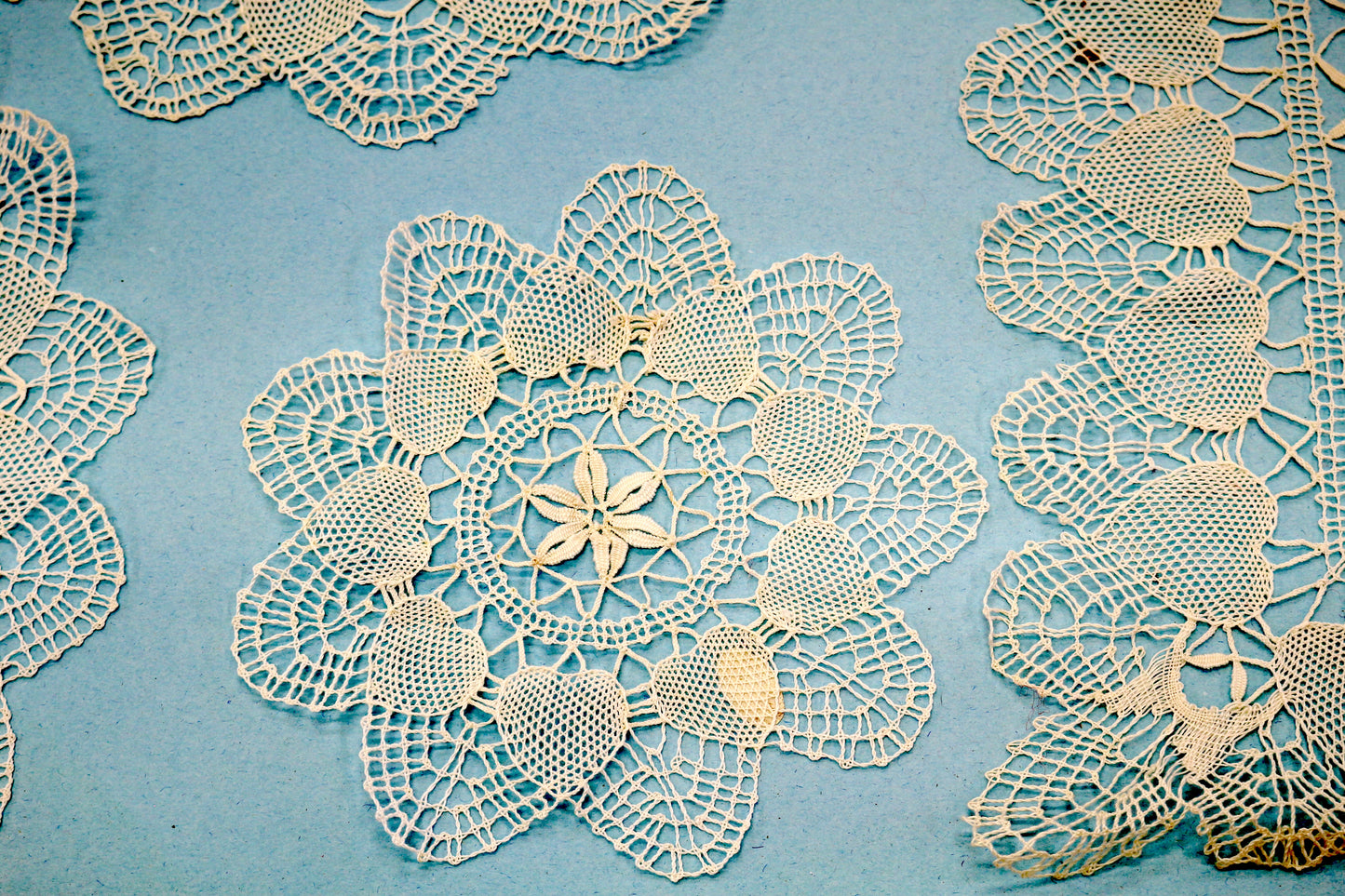 Vintage Heart Doily Set – Delicate & Lovely