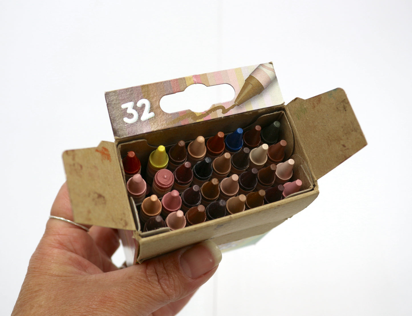 Crayola Colors of the World – 32 Count Box