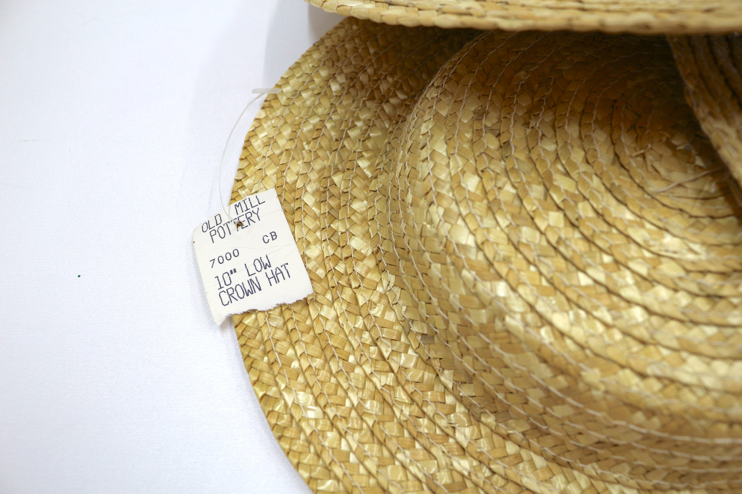 Bundle of Straw Hats – Perfect for Crafts, Costumes, or Sunny Days