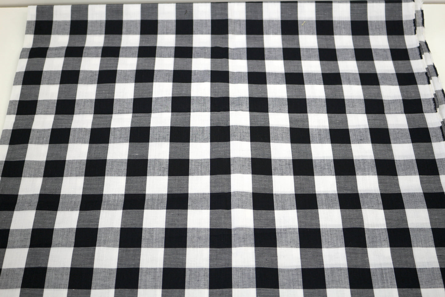 Black & White Gingham Cotton β Large Check β 45" x 2.5 Yards