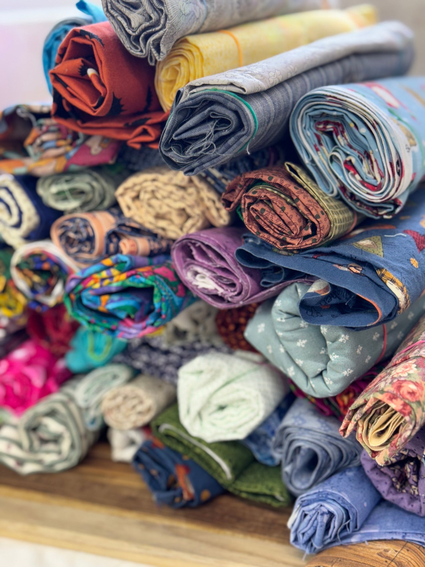 One-Pound Fabric Remnant Bundles – Pinks & Reds