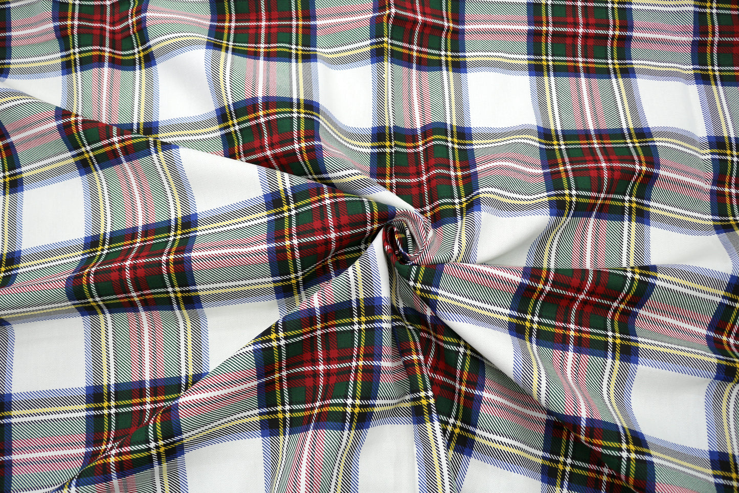 Classic Plaid Cotton Blend Fabric – 54" x 1.5 Yards