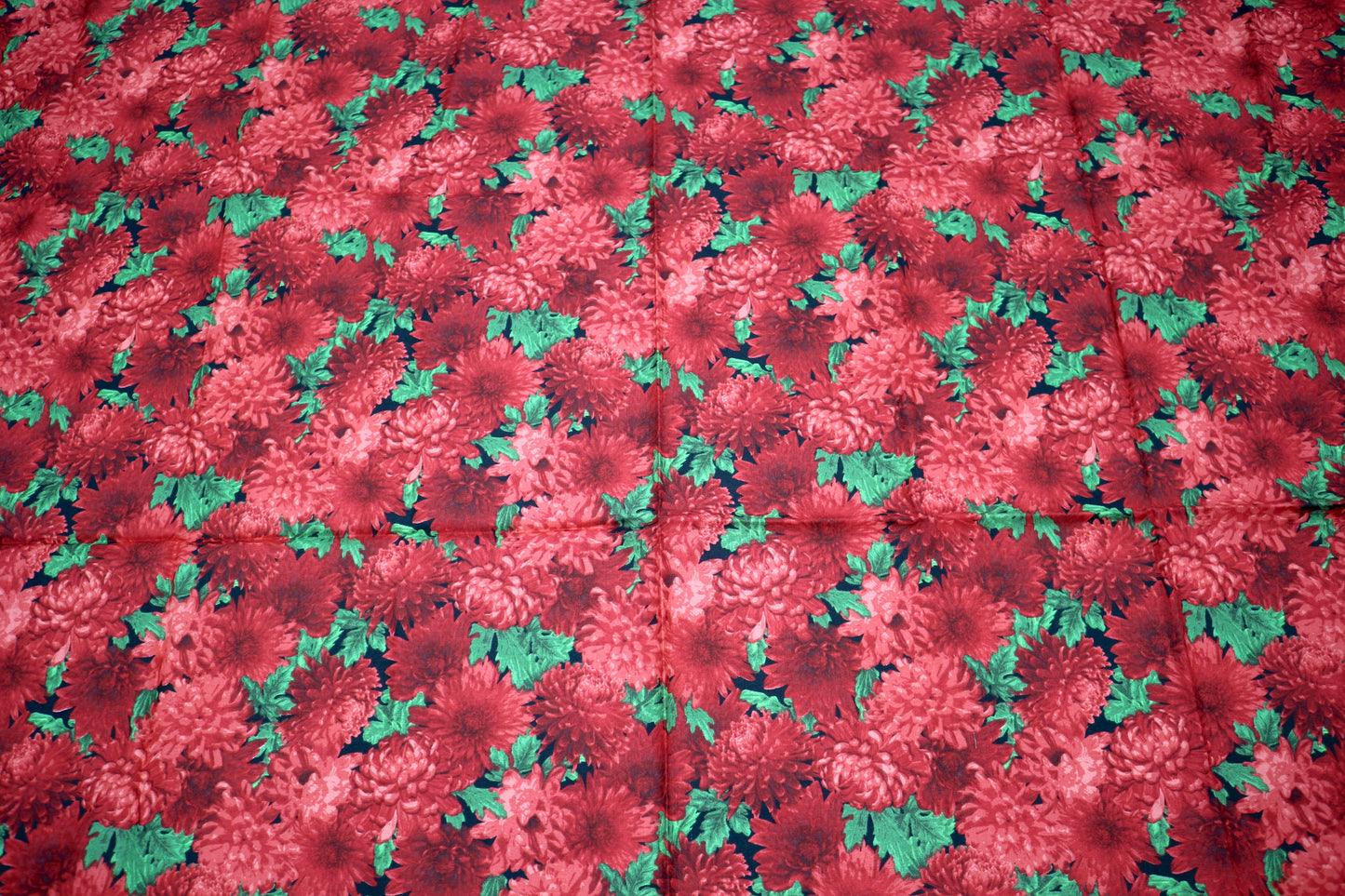 🌺 Red Chrysanthemum Floral Cotton Fabric – 45" x 1 Yard