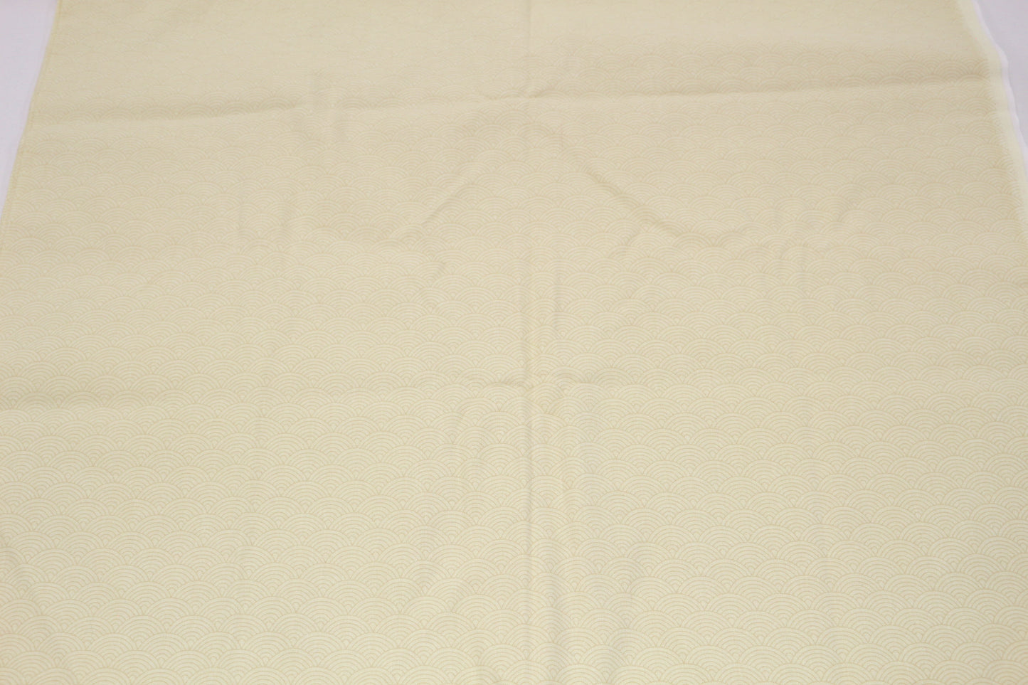 ☁️ Soft Neutral Wave Cotton – 44" x 2.25 Yards