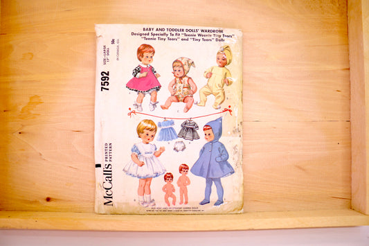 🪡 Vintage Doll Clothes Sewing Pattern McCalls 7592 17"