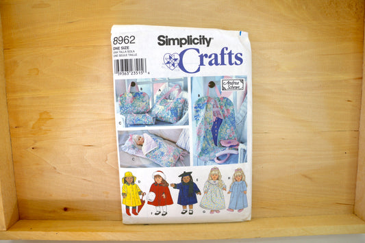🪡 Vintage Doll Clothes Sewing Pattern Simplicity 8962 18" Doll Clothes, Totes and more