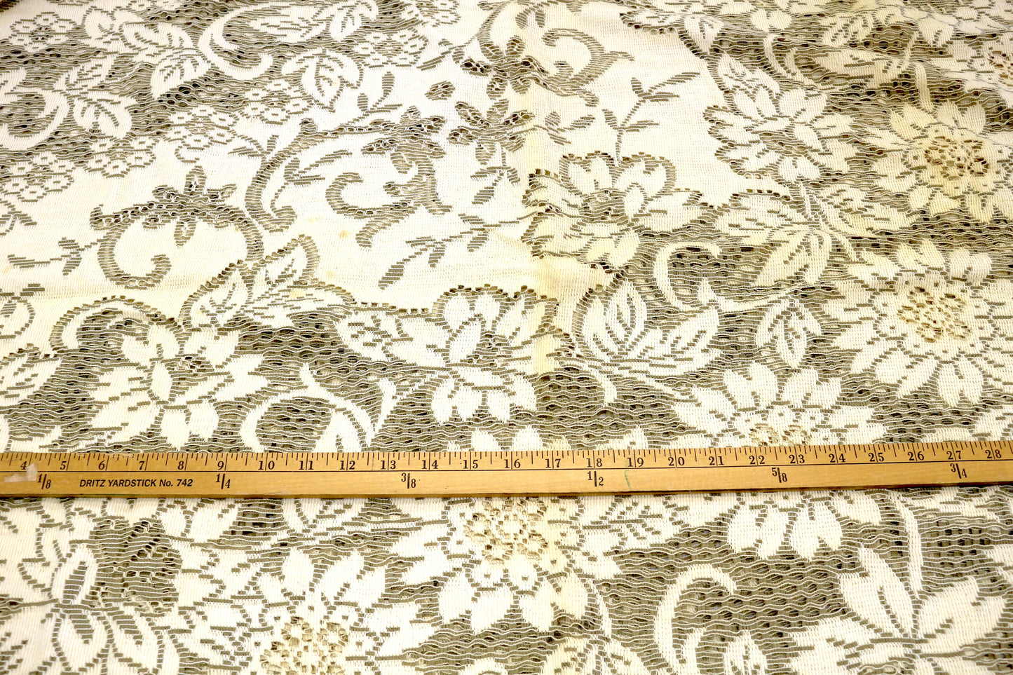 Vintage Lace Tablecloth – 90" x 65" | Floral Pattern | Light Stains