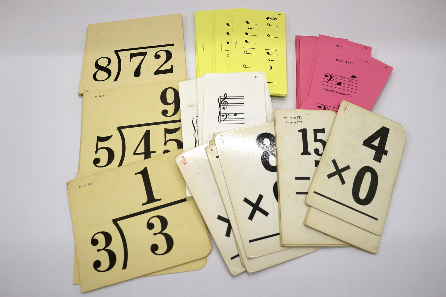 Bundle of Vintage Flash Cards – Perfect for Paper Craft Lovers!