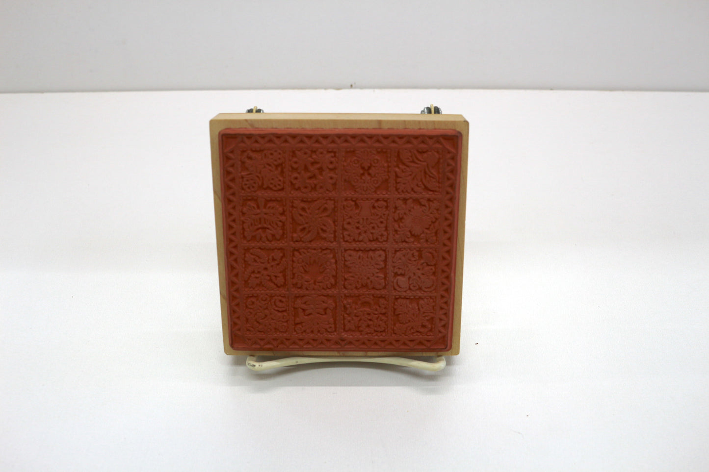 Vintage Quilt Block Rubber Stamp – Patchwork Folk Art Stamp – 4.25" Wood Mounted Stamp for Cardmaking & Journaling