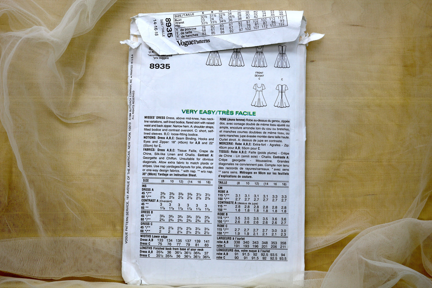Vogue 8935 Misses Dress Sewing Pattern size- 14-16