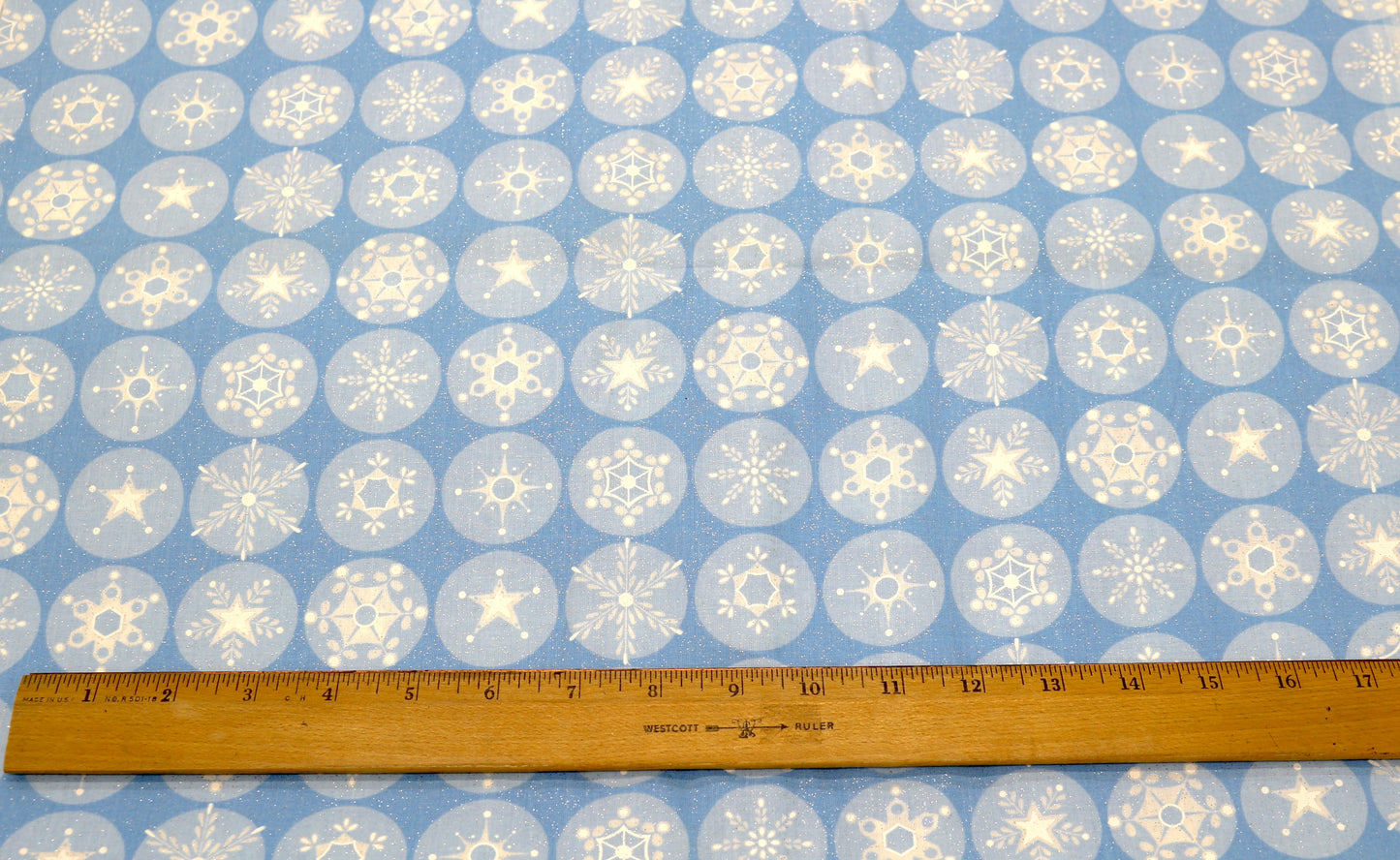 Snowflakes Cotton Fabric 44"x 6 yards Sewing & Creative Projects