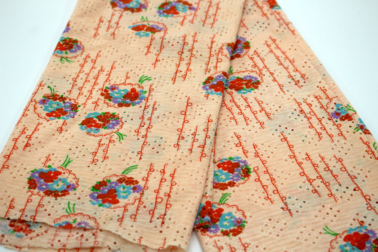 Vintage Polyester Fabric Remnant - Sewing & Creative Projects