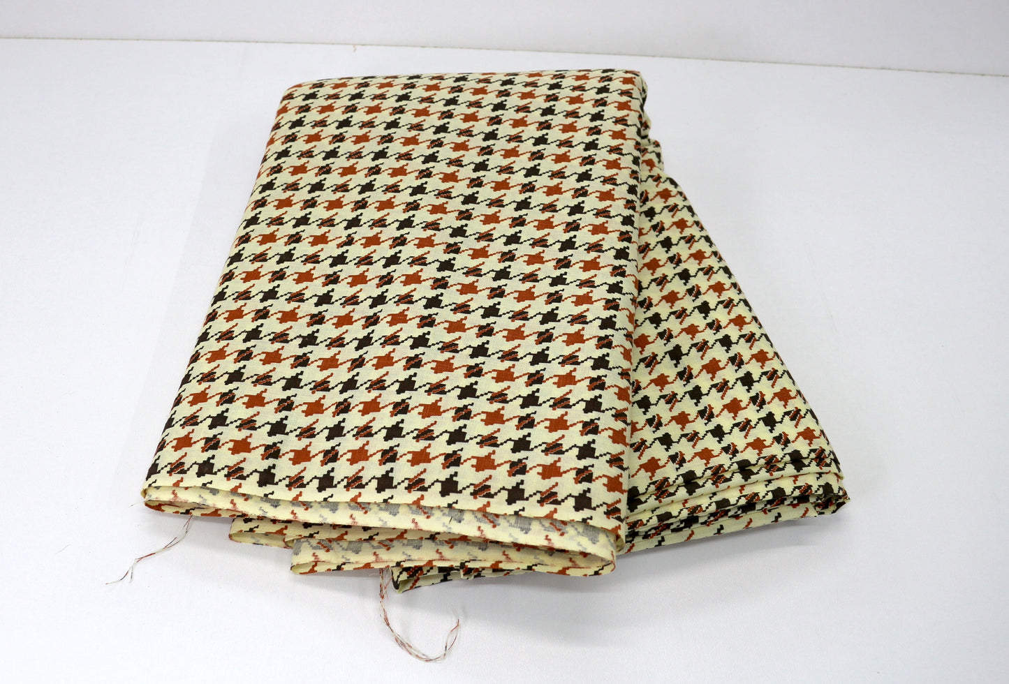 Houndstooth Cotton Fabric 44" x 6 yds - Sewing & Creative Projects