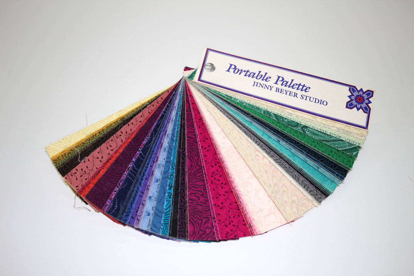 Jinny Beyer Portable Palette Fabric Swatch Book | Quilting Color Tool | Fabric Reference