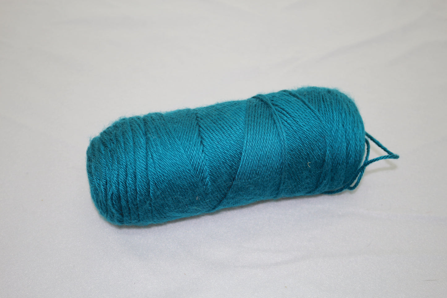 Teal Blue Yarn Skein – 5.8 oz – Deep Ocean Knitting & Crochet Yarn – Rich Solid Color