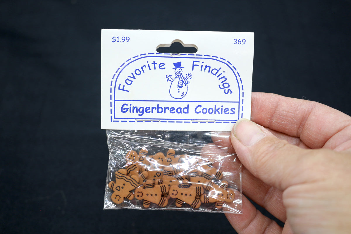 Favorite Findings Gingerbread Cookies Button Pack