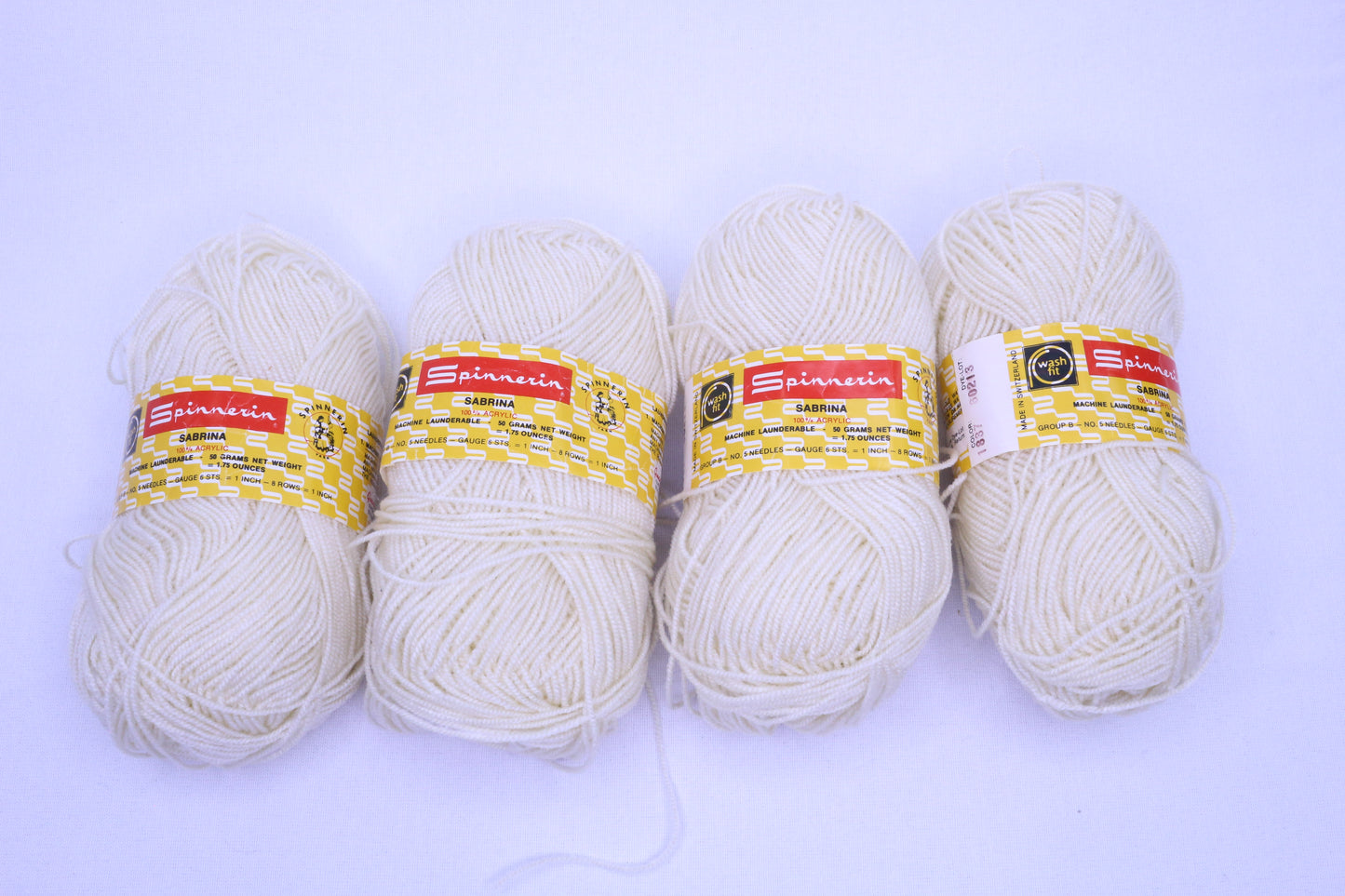 Vintage Spinner White Yarn