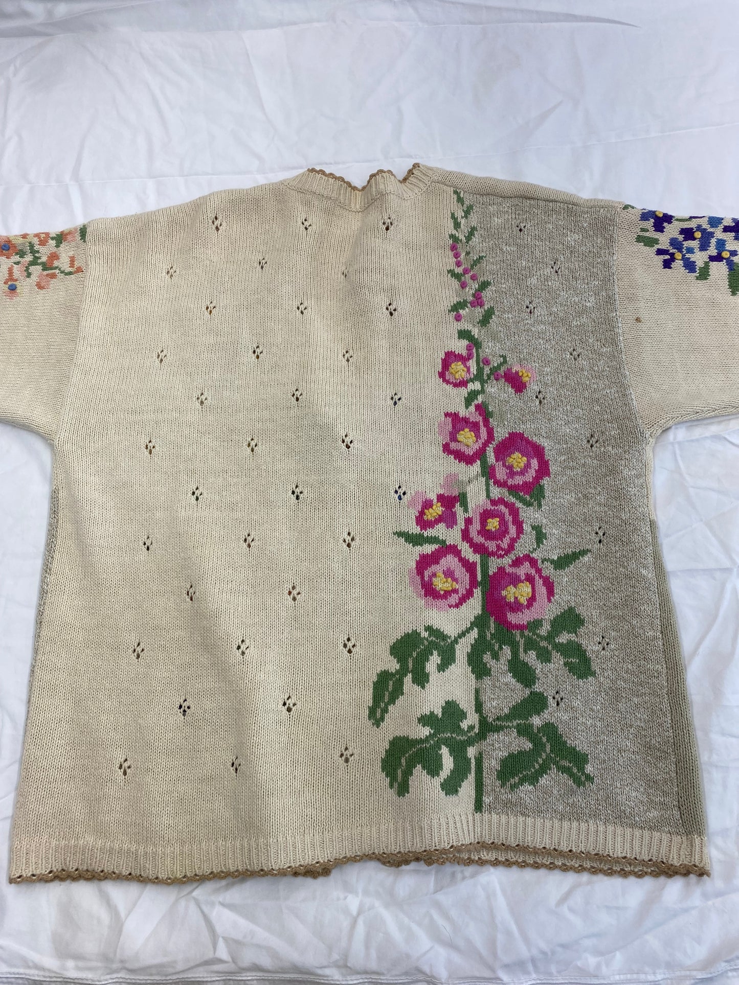 Design Options Flower Sweater, Granny Aesthetic, Cozy Sweater