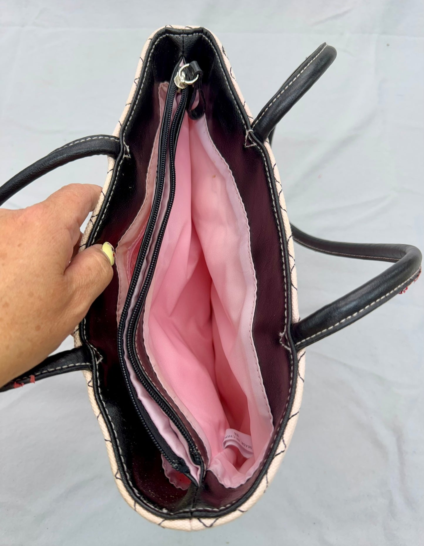 Pink Heart Tote – Secondhand Bag for Upcycling or Everyday Use