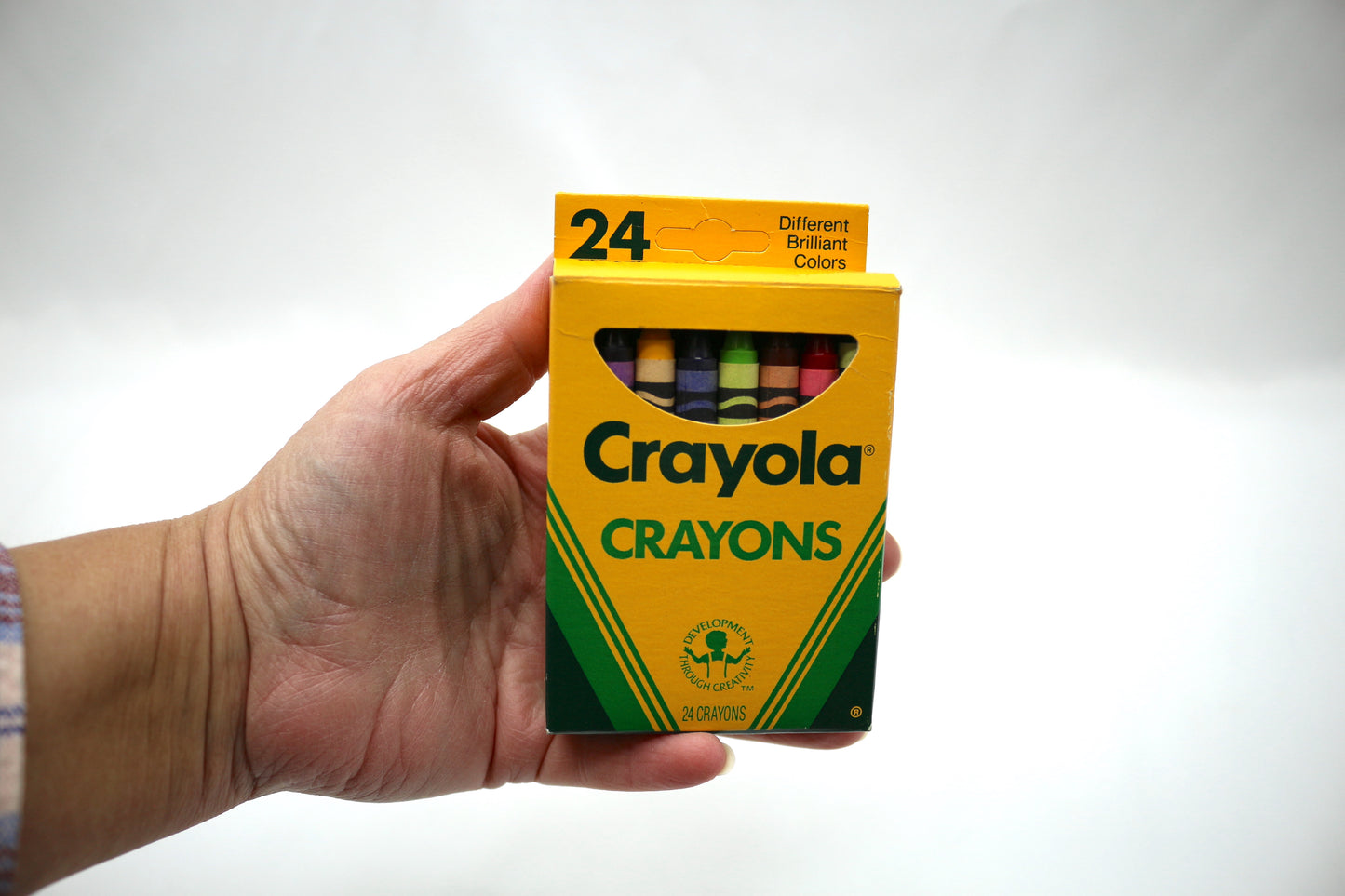 24 Pack of Vintage Crayola Crayons
