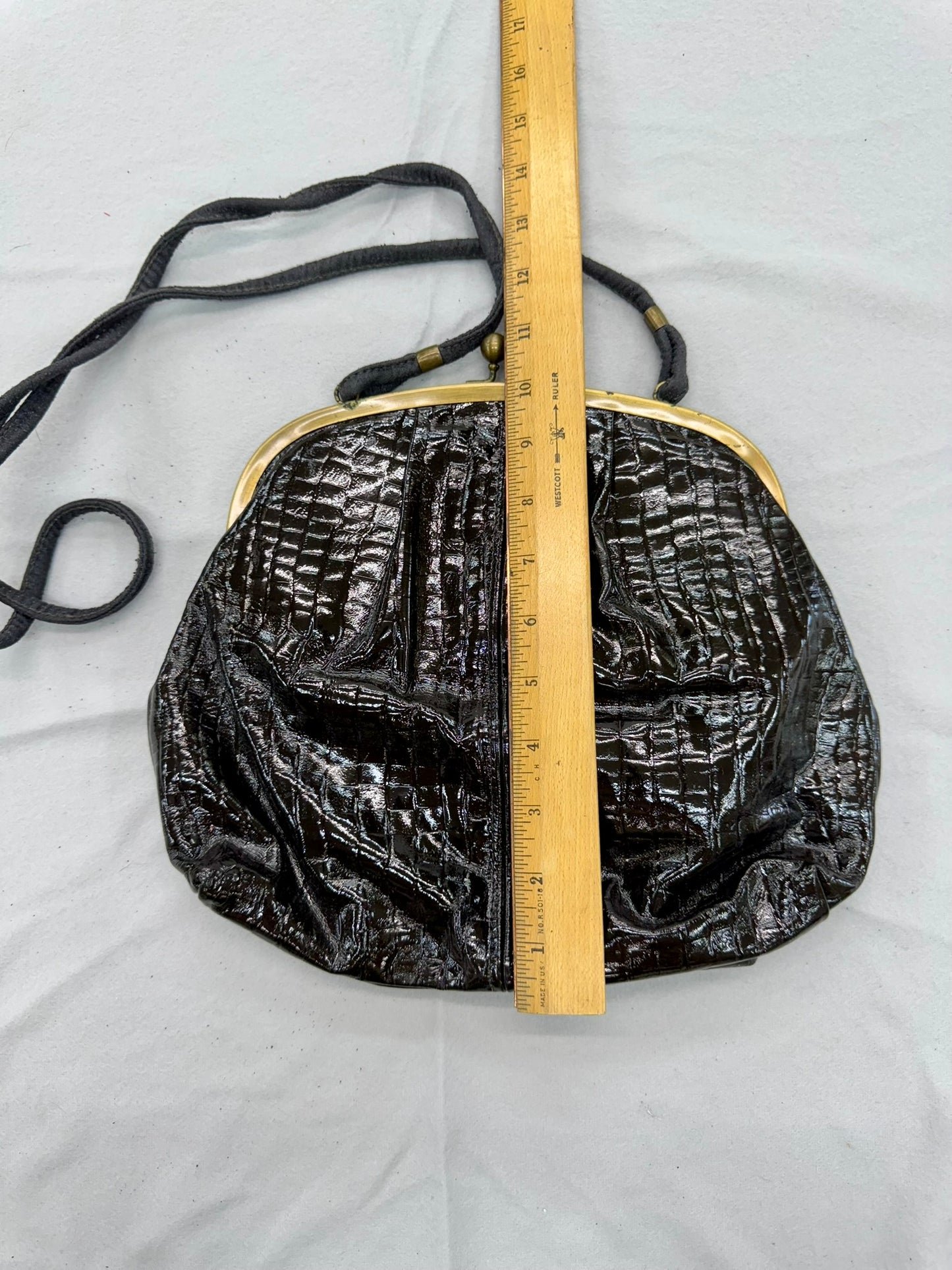Big Coin Purse – Secondhand Bag for Upcycling or Everyday Use