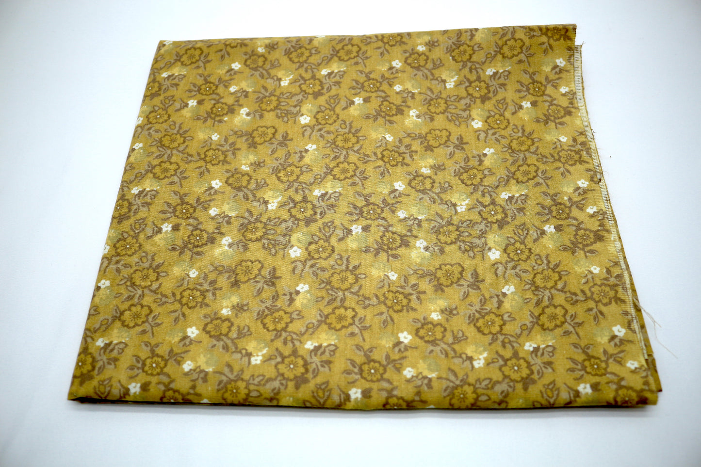 Vintage Flower Couch Cotton Fabric 43" x 1 yd