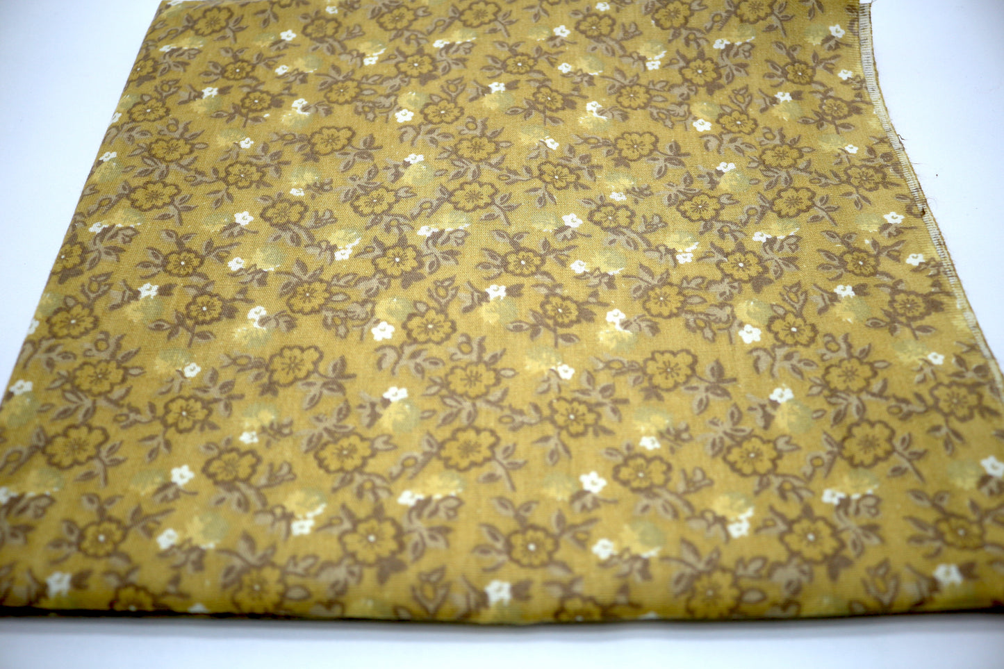 Vintage Flower Couch Cotton Fabric 43" x 1 yd