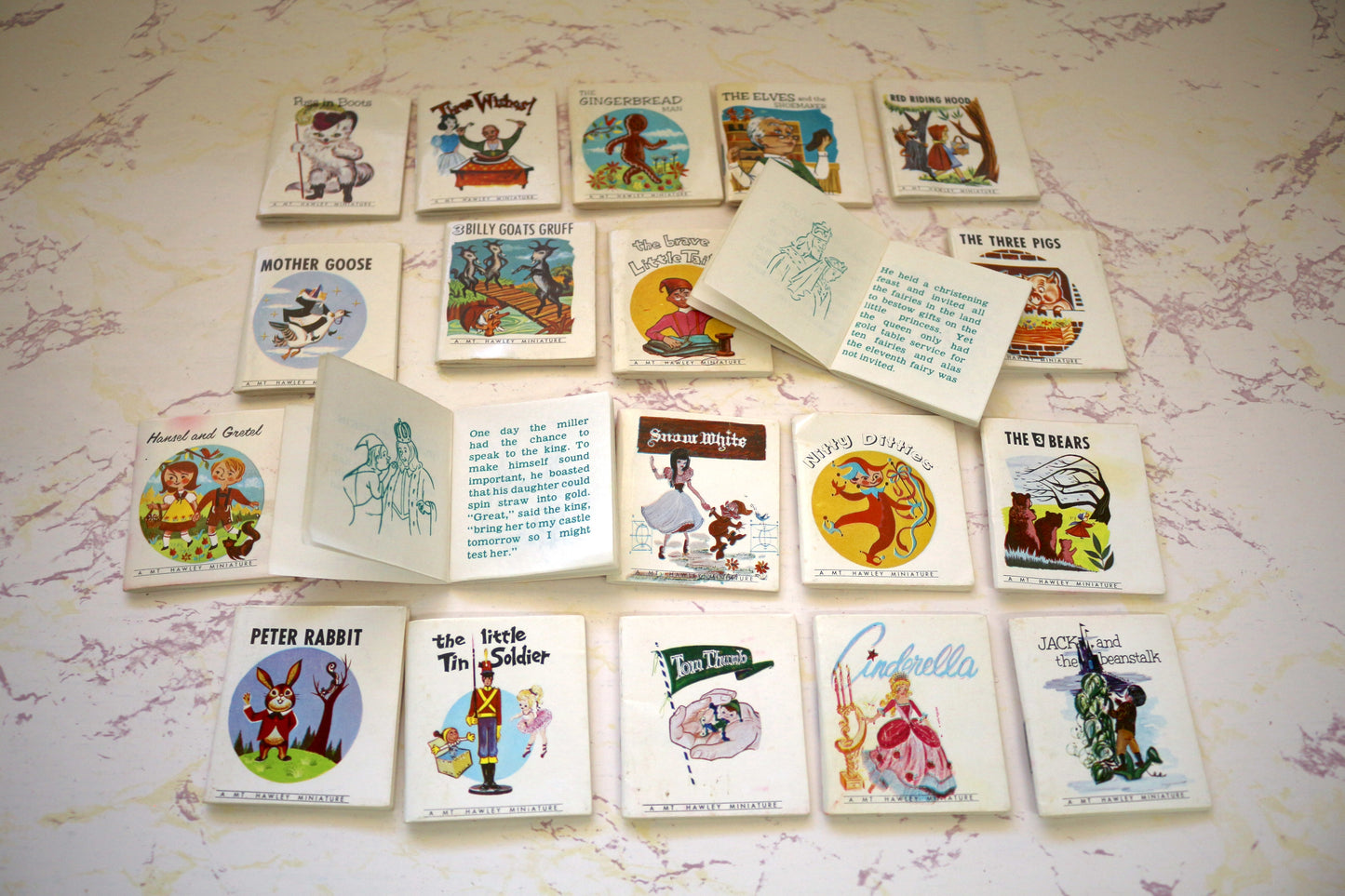 Set of 20 Mini Nursery Rhyme Books – 2" x 2"