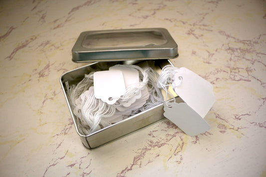 Small Tin with Labels – Compact and Ready for Your Creative Projects