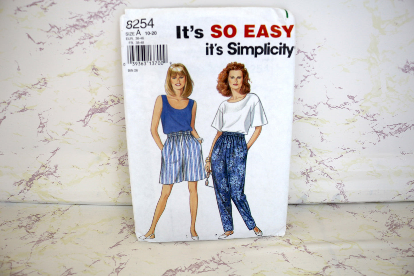 Simplicity 8254 Misses Pants or Shorts and Tank Top size 10-20