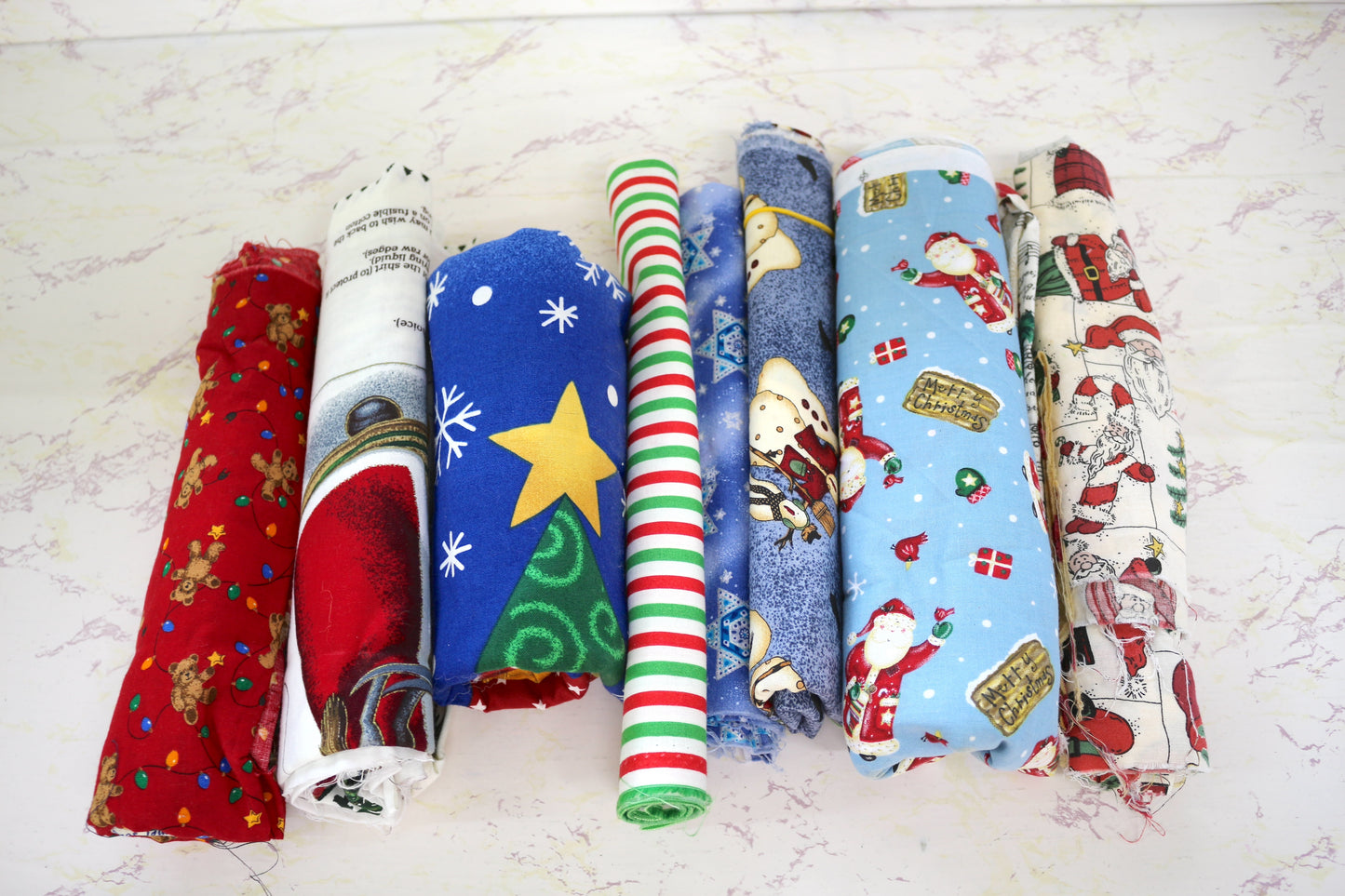 🎄 Festive Christmas Fabric Bundle – Over 6 Yards of Holiday Cheer! 🎄