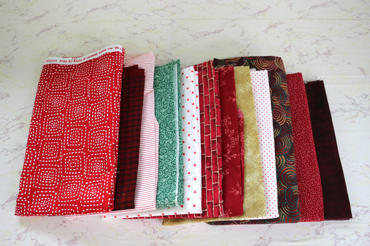 Sustainable Creativity: 1.5 lb Cotton Fabric Sets The Scrapbook Set