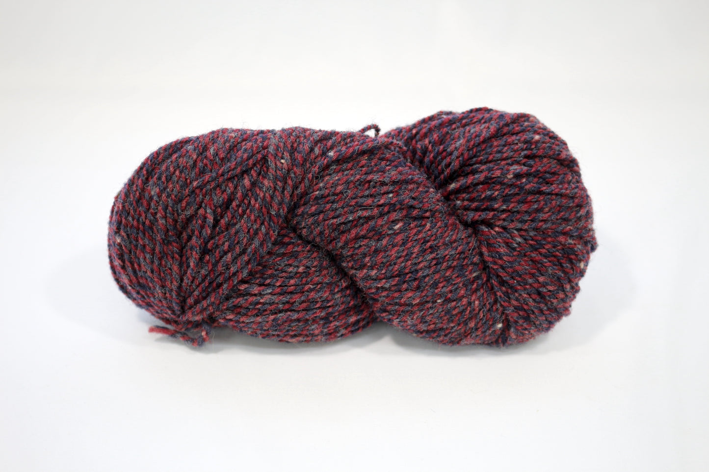 Skein of Wool Yarn – Red Nights