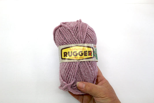 Vintage Rugger Yarn – 80% Orlon & 20% Virgin Wool, Mauve Lilac