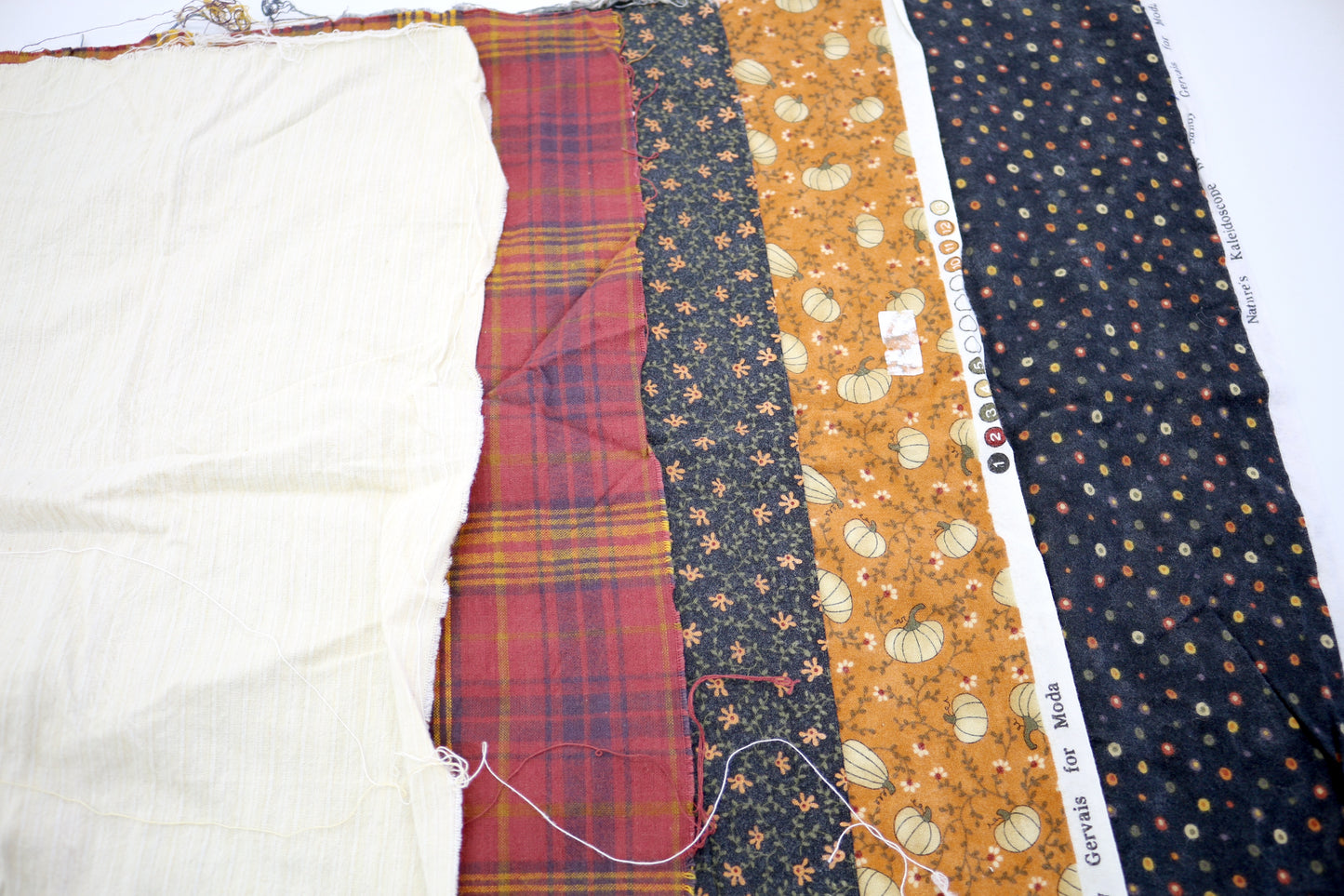 "Pumpkin Patchwork" Fat Quarter Bundle – Cotton & Flannel Mix