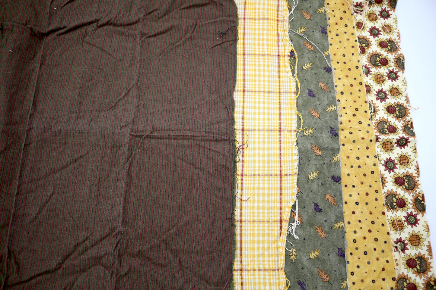 "Fields of Flowers" Fat Quarter Bundle – Cotton & Flannel Mix