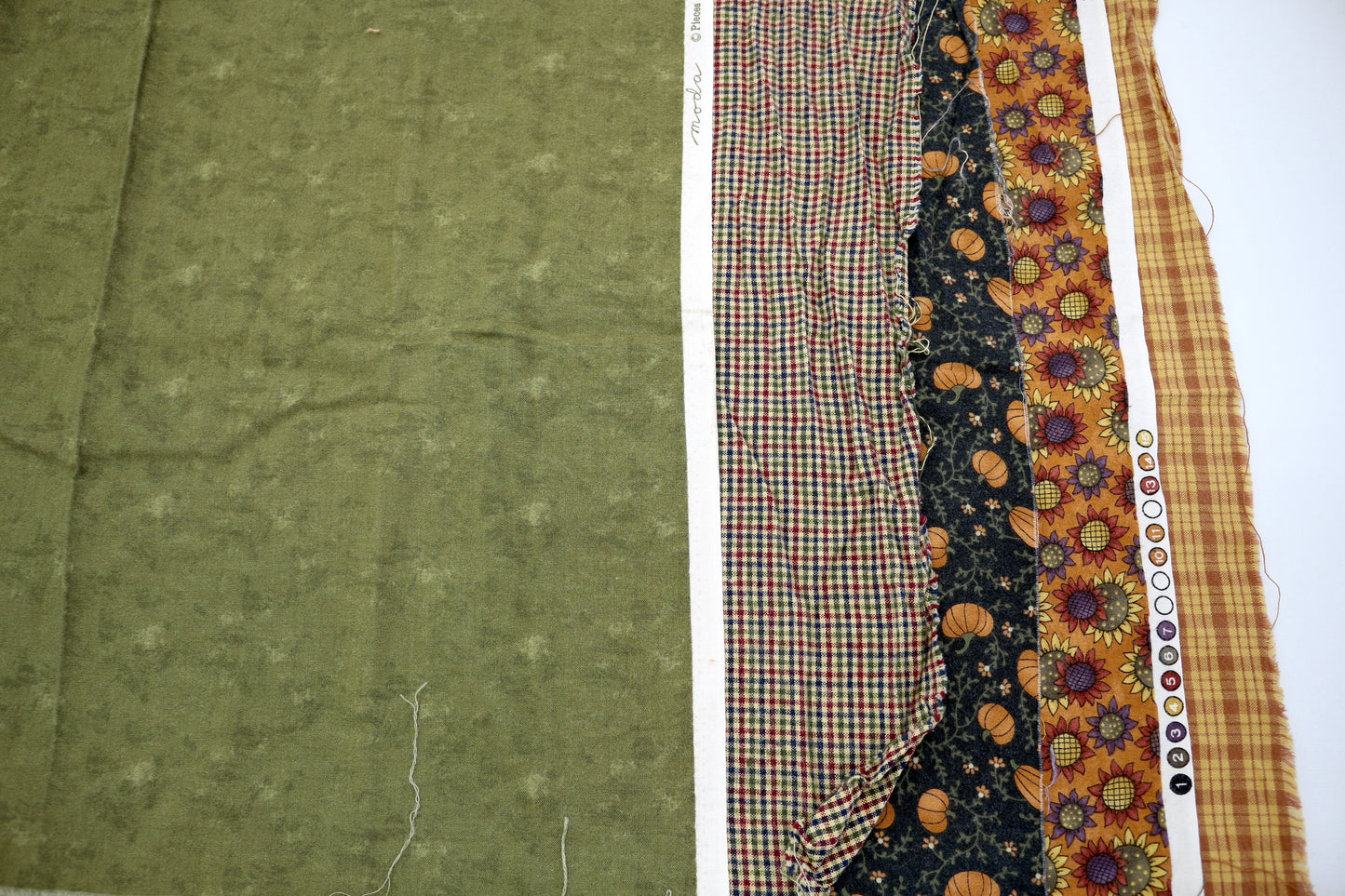 "Moss & Meadow" Fat Quarter Bundle – Cotton & Flannel Mix