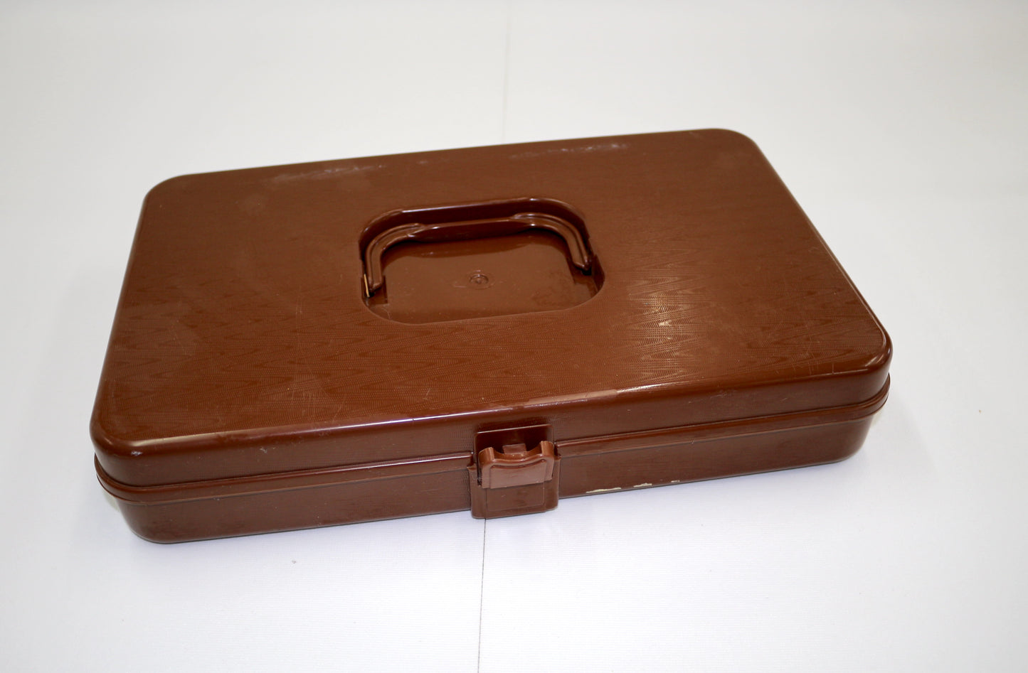 Vintage Thread Holder – Chocolate Brown (12.5" x 8" x 2.25")