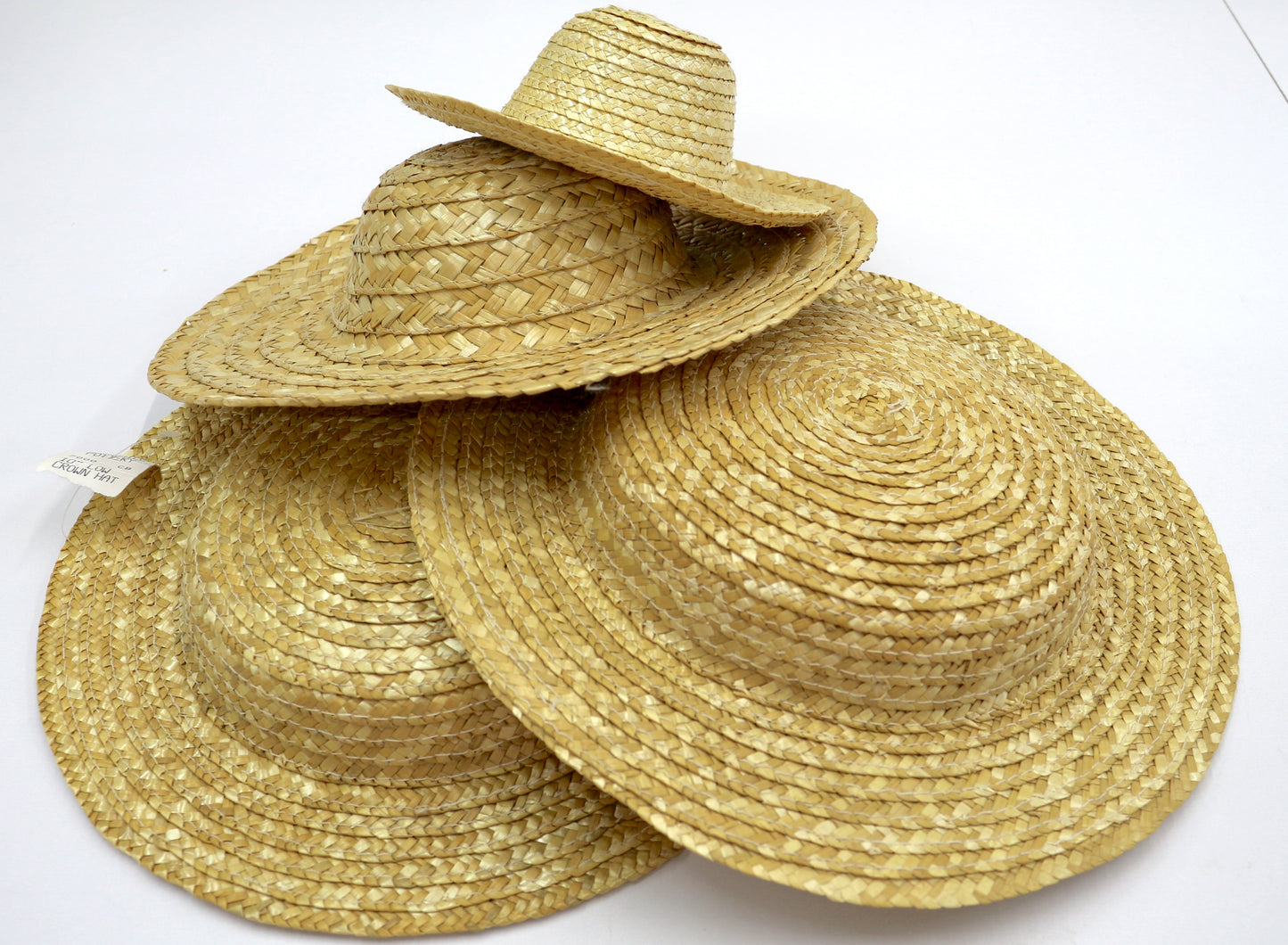 Bundle of Straw Hats – Perfect for Crafts, Costumes, or Sunny Days
