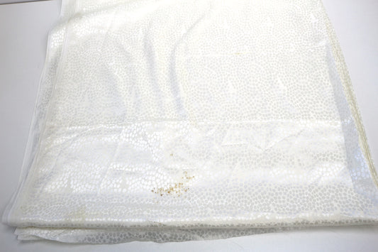 White Pebble-Pattern Silky Fabric – 46" x 10 Yards (As-Is)