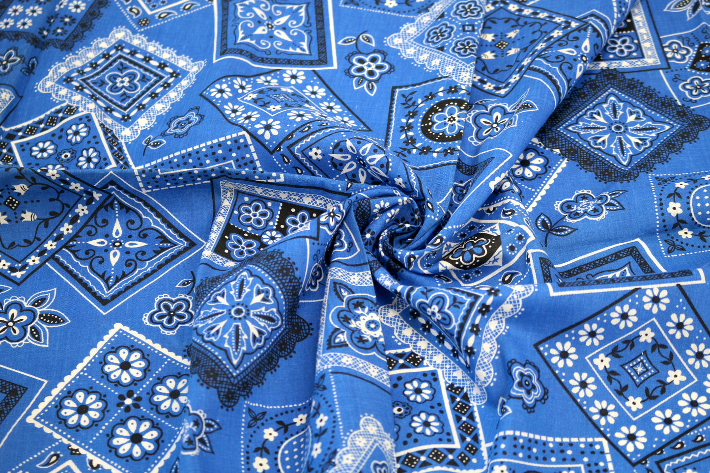 Vintage-Style Blue Bandana Cotton – 46" x 21.5"
